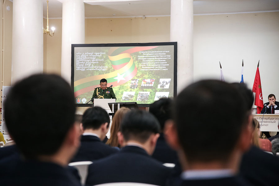 Lecture-by-Myanmars-Military-Attache_min-17.jpg - 66.06 kB
