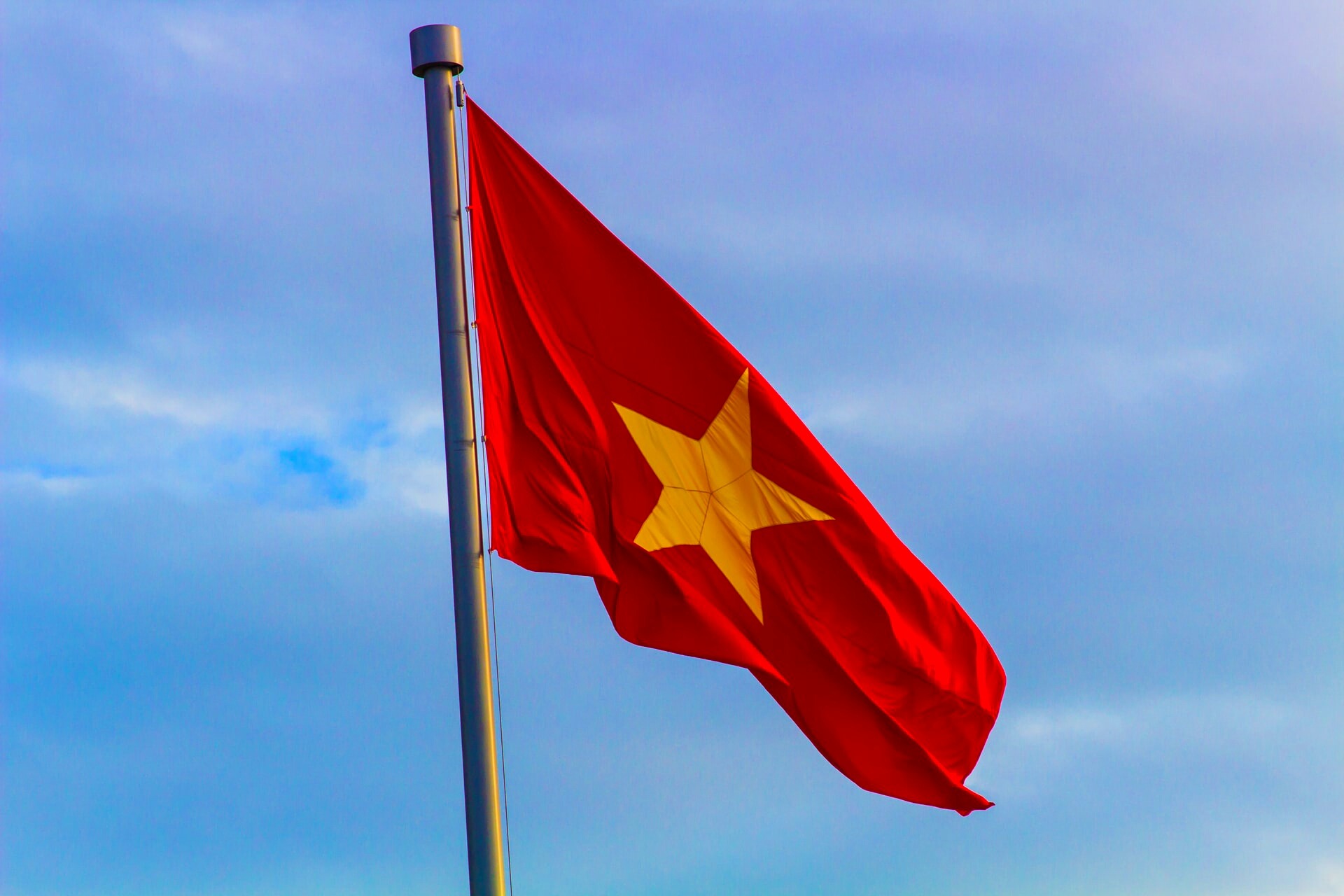 Vietnam-Flag.jpg - 248.99 kB